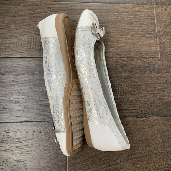 Bandolino Size 7.5 White Women’s Flats - Picture 5 of 10